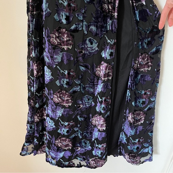Lulu’s Pretty Companion Black Floral Velvet Burnout Maxi Dress - Picture 7 of 8